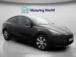 Black Used 2022 Tesla Model Y Long Range SUV | £26,600 (Fair price)