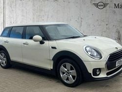 White Used 2019 Mini One Clubman Estate | £13,490