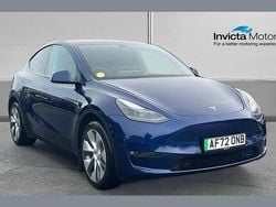 Deep blue metallic Used 2022 Tesla Model Y Long Range AWD SUV | £26,500 (Fair price)