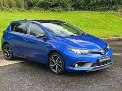 Used 2018 Toyota Auris Hybrid Design | £11,995 (Fair price)