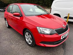 Red Used 2015 Skoda Fabia SE Hatchback | £5,795 (Fair price)