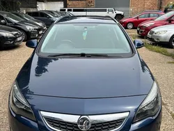 Blue Used 2011 Vauxhall Astra SRi Estate | £2,400 (Fair price)