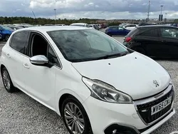 White Used 2015 Peugeot 208 Allure Hatchback | £2,995 (Super price)