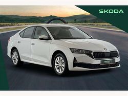 Moon white metallic New 2024 Skoda Octavia SE Technology Hatchback | £21,490 (Fair price)