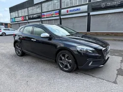 Black sapphire Used 2014 Volvo V40 CC Estate | £6,275 (Fair price)