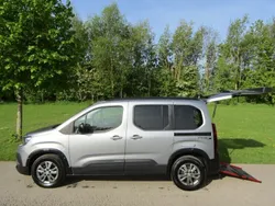 Grey New 2024 Peugeot Rifter Allure MPV | £17,995 (Fair price)