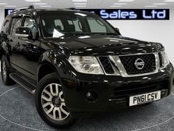Black Used 2011 Nissan Pathfinder Tekna SUV | £10,995