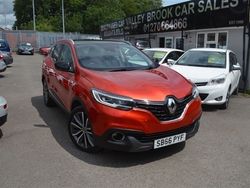 Red Used 2016 Renault Kadjar Signature SUV | £7,295 (A bit pricey)