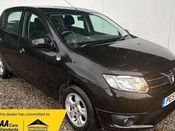Used 2015 Dacia Sandero Lauréate | £3,495 (Fair price)