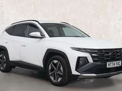 White Used 2025 Hyundai Tucson Premium SUV | £25,897 (Fair price)