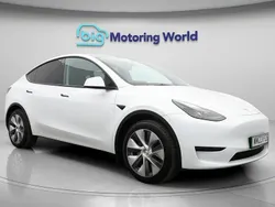 White Used 2023 Tesla Model Y SUV | £25,300 (Fair price)