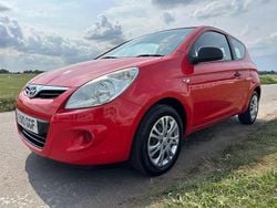 Red Used 2010 Hyundai i20 Classic Hatchback | £3,495 (Fair price)