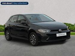 Black Used 2025 VW Polo Life Hatchback | £17,753 (Fair price)
