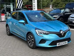Celadon blue Used 2022 Renault Clio V Iconic Hatchback | £13,495 (Fair price)