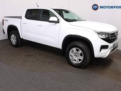 White Used 2024 VW Amarok Life Pickup | £27,499 (Super price)