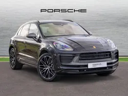 Jet black metallic New 2025 Porsche Macan SUV | £74,990