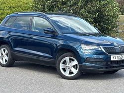 Petrol blue metallic Used 2021 Skoda Karoq SE SUV | £13,495 (Fair price)