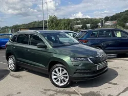 Emerald green metallic Used 2019 Skoda Karoq SE L SUV | £17,980 (Fair price)