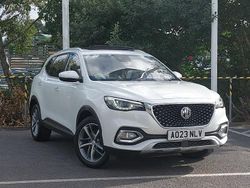 White Used 2023 MG HS Exclusive SUV | £18,998 (A bit pricey)