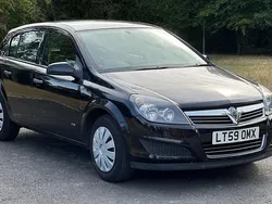 Black Used 2009 Vauxhall Astra Hatchback | £1,500 (Super price)