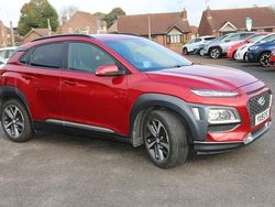 Red Used 2019 Hyundai Kona Premium SE SUV | £11,495 (Fair price)