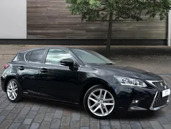 Lexus CT200h
