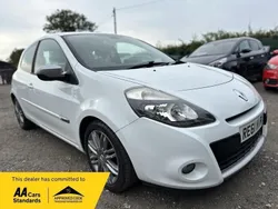White Used 2011 Renault Clio II Dynamique Hatchback | £1,845 (Fair price)