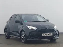 Black Used 2021 Toyota Yaris Hybrid Hatchback | £15,698 (Fair price)