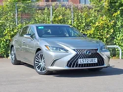Silver Used 2022 Lexus ES300H Sedan | £32,498 (Fair price)