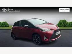 Red/black Used 2018 Toyota Yaris Hybrid Hatchback | £13,995 (Fair price)