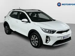 White Used 2022 Kia Stonic 2 SUV | £13,649 (Fair price)