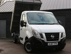 White Used 2017 Nissan NV400 SE Van | £8,000 (Fair price)