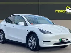 White Used 2023 Tesla Model Y RWD SUV | £25,250 (Good price)