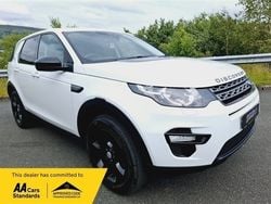 White Used 2017 Land Rover Discovery Sport Pure SUV | £9,999 (Fair price)