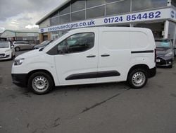 White Used 2021 Toyota Proace Active MPV | £8,494 (Fair price)