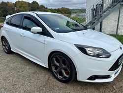 White Used 2014 Ford Focus ST Hatchback | £5,995 (Fair price)