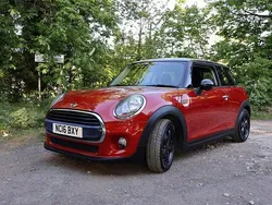 Blazing red Used 2016 Mini Cooper Hatch Hatchback | £7,350 (Good price)
