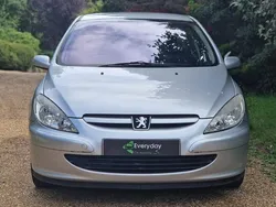 Silver Used 2004 Peugeot 307 S Hatchback | £799 (Super price)