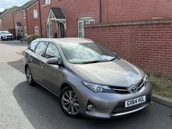 Bronze Used 2014 Toyota Auris Hybrid Estate | £7,350 (Fair price)