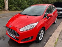 Red Used 2015 Ford Fiesta Zetec Hatchback | £5,595 (Fair price)