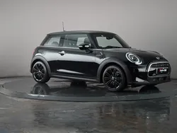 Black Used 2022 Mini Cooper Exclusive Hatchback | £17,550 (Fair price)
