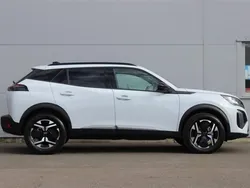 White New 2024 Peugeot 2008 Allure SUV | £22,902 (Fair price)