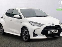 Used 2025 Toyota Yaris Hybrid Design Hatchback | £14,299 (Super price)