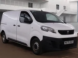 White Used 2020 Peugeot Expert S Van | £7,800 (Good price)
