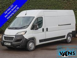 White Used 2023 Peugeot Boxer Premium Van | £19,950 (Fair price)