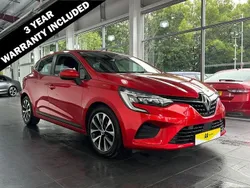 Red Used 2021 Renault Clio V Iconic Hatchback | £9,395 (Fair price)