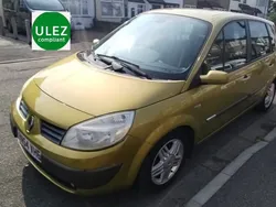 Yellow Used 2005 Renault Mégane II Privilege MPV | £1,450