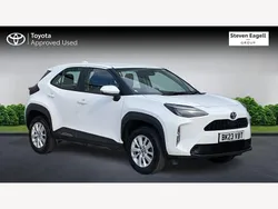 White Used 2023 Toyota Yaris Hybrid Hatchback | £18,502 (Expensive)