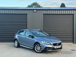 Blue Used 2017 Volvo V40 CC Pro Estate | £12,495 (Fair price)
