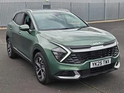 Green Used 2025 Kia Sportage 2 SUV | £29,490 (Good price)